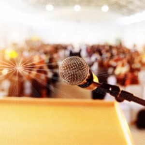 兆日科技李坤在第二届中小银行峰会发表主题演讲